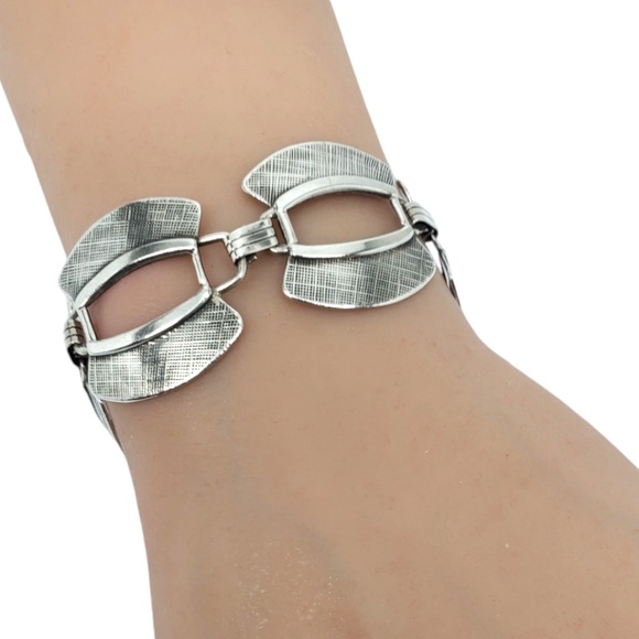 DANECRAFT Sterling Silver Textured Link Bracelet #17605 - Picture 4 of 6